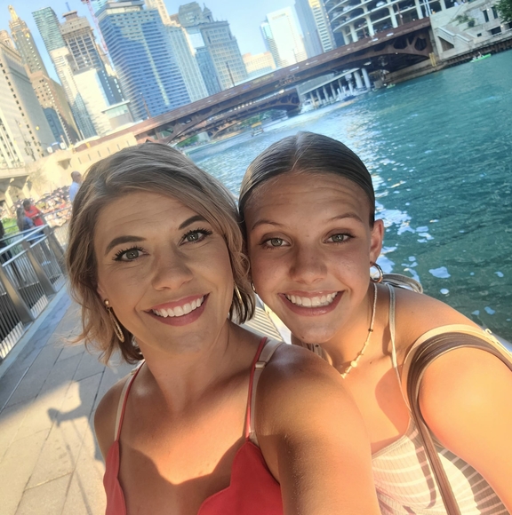 Meet your Posher, Anna - Picture 2 of 2